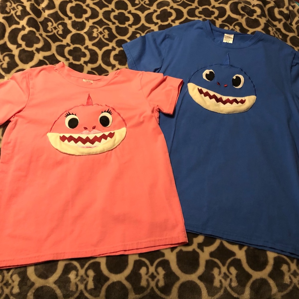 Mommy Shark & Daddy Shark T-shirt bundle